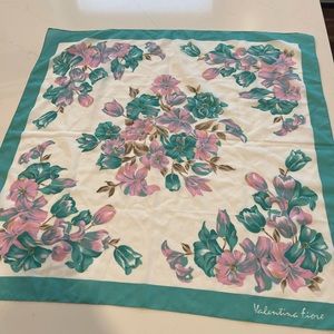 Vintage Valentina Fiore scarf. 30”